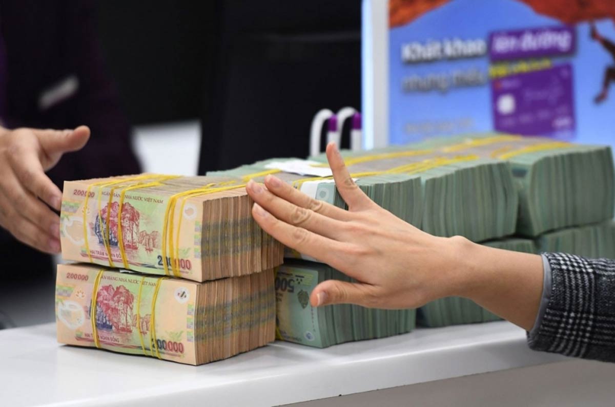 Lãi suất liên ngân hàng biến động mạnh, thanh khoản căng đến bao giờ? Lãi suất liên ngân hàng biến động mạnh, thanh khoản căng đến bao giờ?