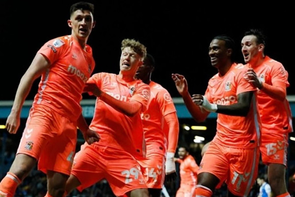 Frank Lampard đưa Coventry trở lại Ngoại hạng Anh