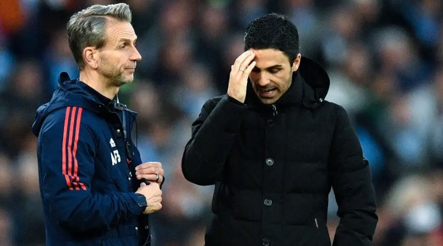 Arsenal và nỗi ám ảnh lịch sử: 7 cú sụp đổ kinh điển tại Ngoại hạng Anh