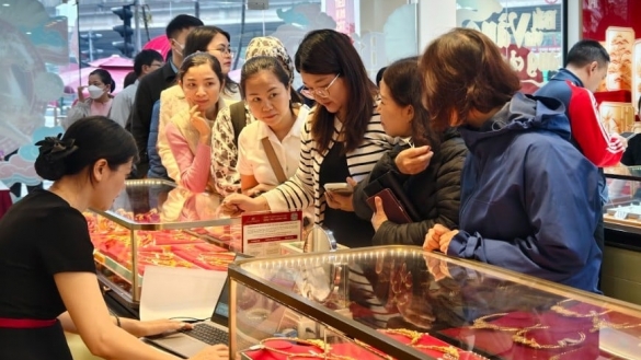 Giá vàng hôm nay 29/4: Giảm mạnh trước kỳ nghỉ lễ
