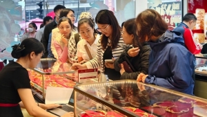 Giá vàng hôm nay 29/4: Giảm mạnh trước kỳ nghỉ lễ