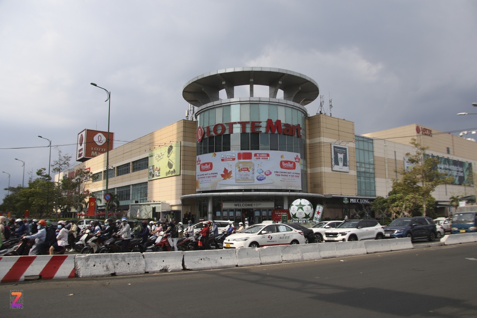 cong trinh sai phep lotte anh 9