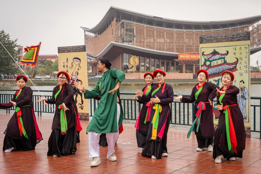 Du lịch Bắc Ninh: ‘Điểm hẹn' văn hóa sáng tạo Du lịch Bắc Ninh: ‘Điểm hẹn' văn hóa sáng tạo