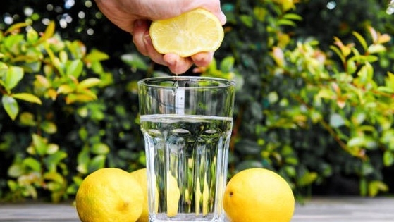 Sự thật về phương pháp thải độc bằng nước cốt chanh