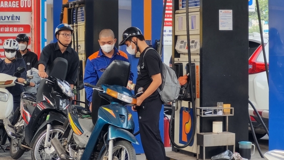 Giá xăng dầu giảm đến hơn 600 đồng/lít từ 15h ngày 8/5