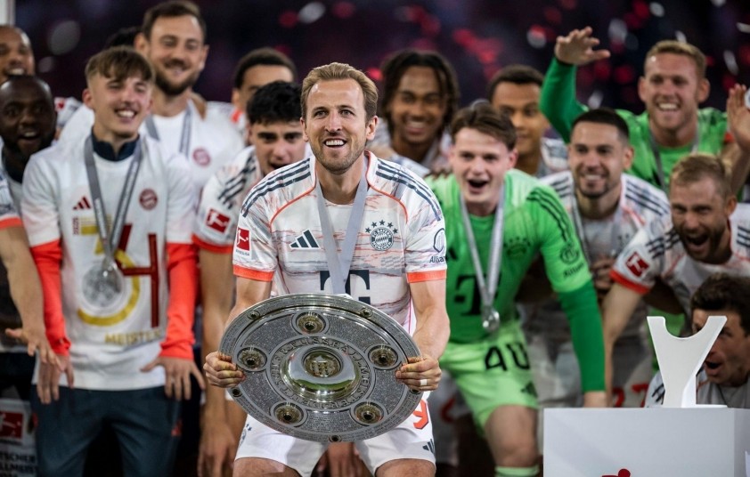 Harry Kane lập công, Bayern nâng đĩa bạc Bundesliga trong ngày ăn mừng rực rỡ Harry Kane lập công, Bayern nâng đĩa bạc Bundesliga trong ngày ăn mừng rực rỡ