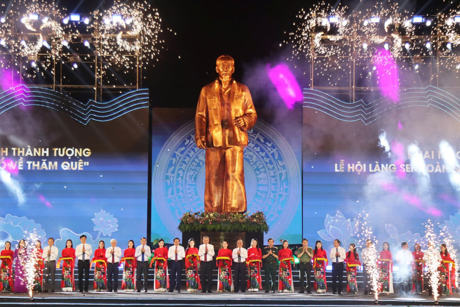 Khai mạc Lễ hội Làng Sen toàn quốc năm 2025 Khai mạc Lễ hội Làng Sen toàn quốc năm 2025