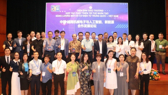 Việt Nam, Trung Quốc hợp tác phát triển công nghiệp, năng lượng mới