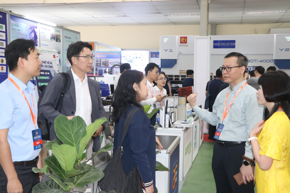 Tự động hoá trong tầm mắt: Những hình ảnh nổi bật tại Triển Lãm AT Expo 2025 Tự động hoá trong tầm mắt: Những hình ảnh nổi bật tại Triển Lãm AT Expo 2025