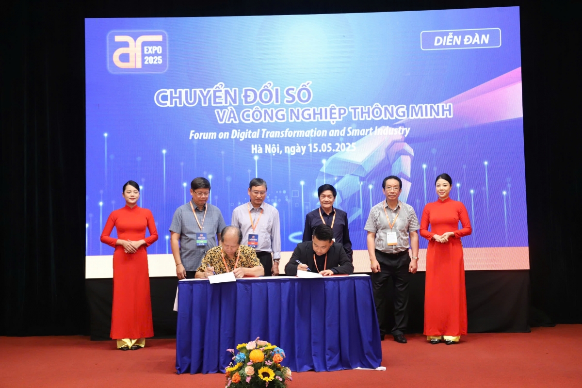 VAA ký kết hợp tác với các tổ chức, hiệp hội Việt Nam - Trung Quốc thúc đẩy phát triển công nghệ, AI và năng lượng mới VAA ký kết hợp tác với các tổ chức, hiệp hội Việt Nam - Trung Quốc thúc đẩy phát triển công nghệ, AI và năng lượng mới