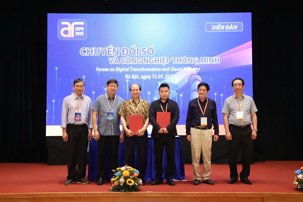 VAA ký kết hợp tác với các tổ chức, hiệp hội Việt Nam - Trung Quốc thúc đẩy phát triển công nghệ, AI và năng lượng mới VAA ký kết hợp tác với các tổ chức, hiệp hội Việt Nam - Trung Quốc thúc đẩy phát triển công nghệ, AI và năng lượng mới