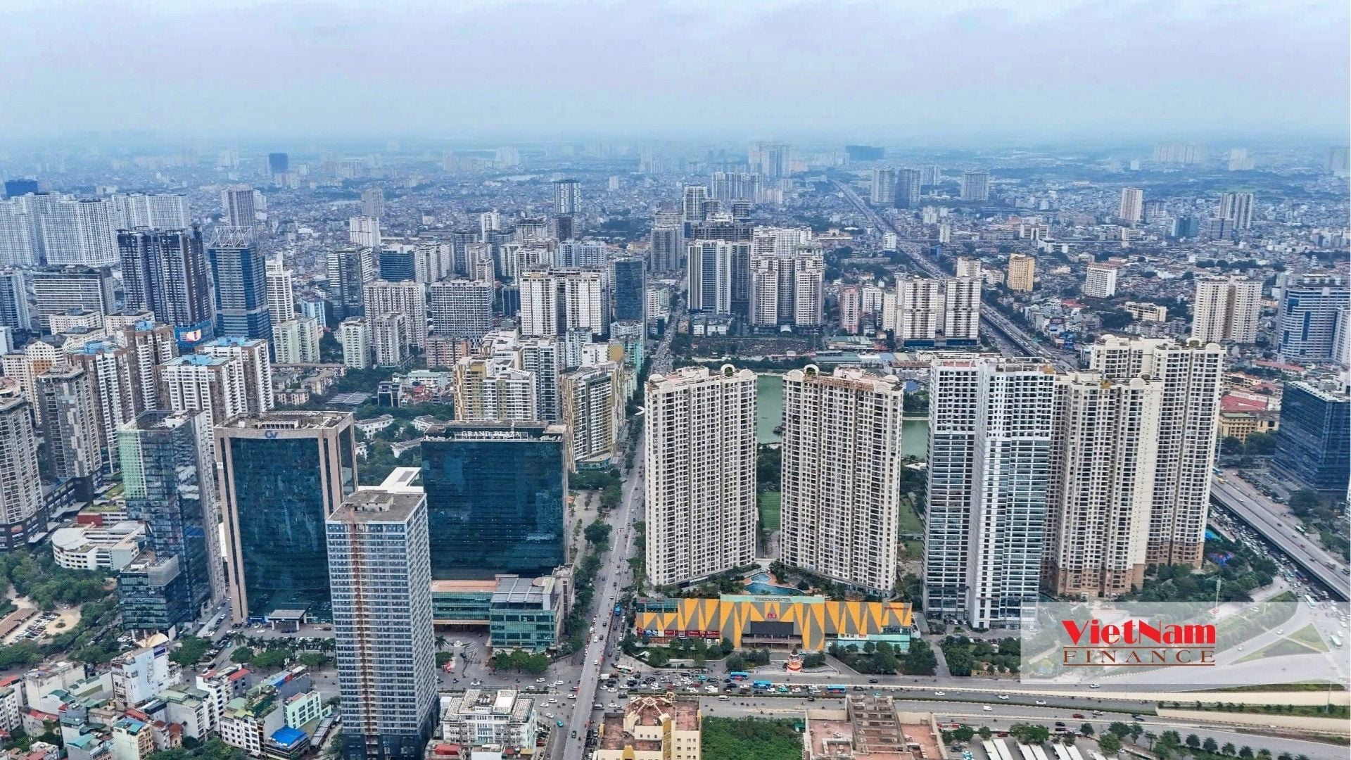 Giao dịch sụt giảm 60%, giá căn hộ Hà Nội vẫn tăng cao