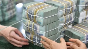 Tiền gửi của người dân vào ngân hàng tăng chậm lại