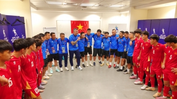 Kỳ tích World Cup và dấu hỏi về tương lai của HLV Cristiano Roland tại U17 Việt Nam