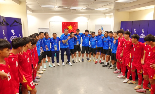 Kỳ tích World Cup và dấu hỏi về tương lai của HLV Cristiano Roland tại U17 Việt Nam Kỳ tích World Cup và dấu hỏi về tương lai của HLV Cristiano Roland tại U17 Việt Nam