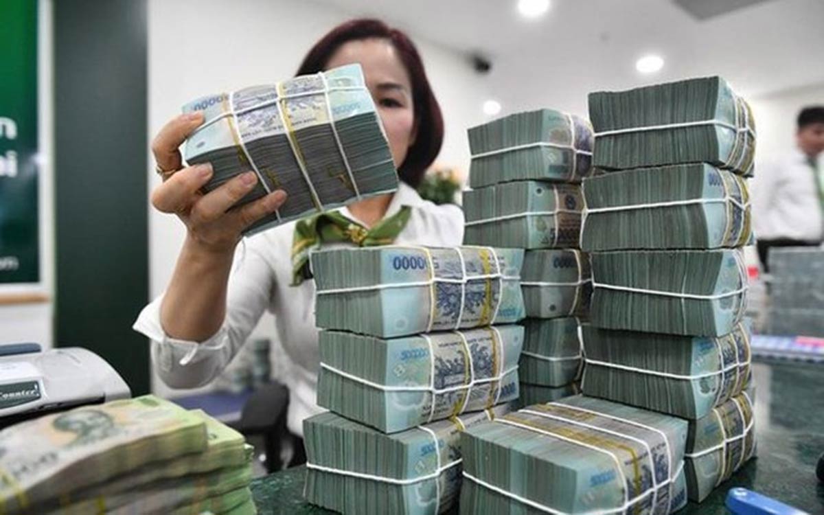 Mặt bằng lãi suất hạ nhiệt, các ngân hàng lần lượt rời bỏ mốc 7%/năm