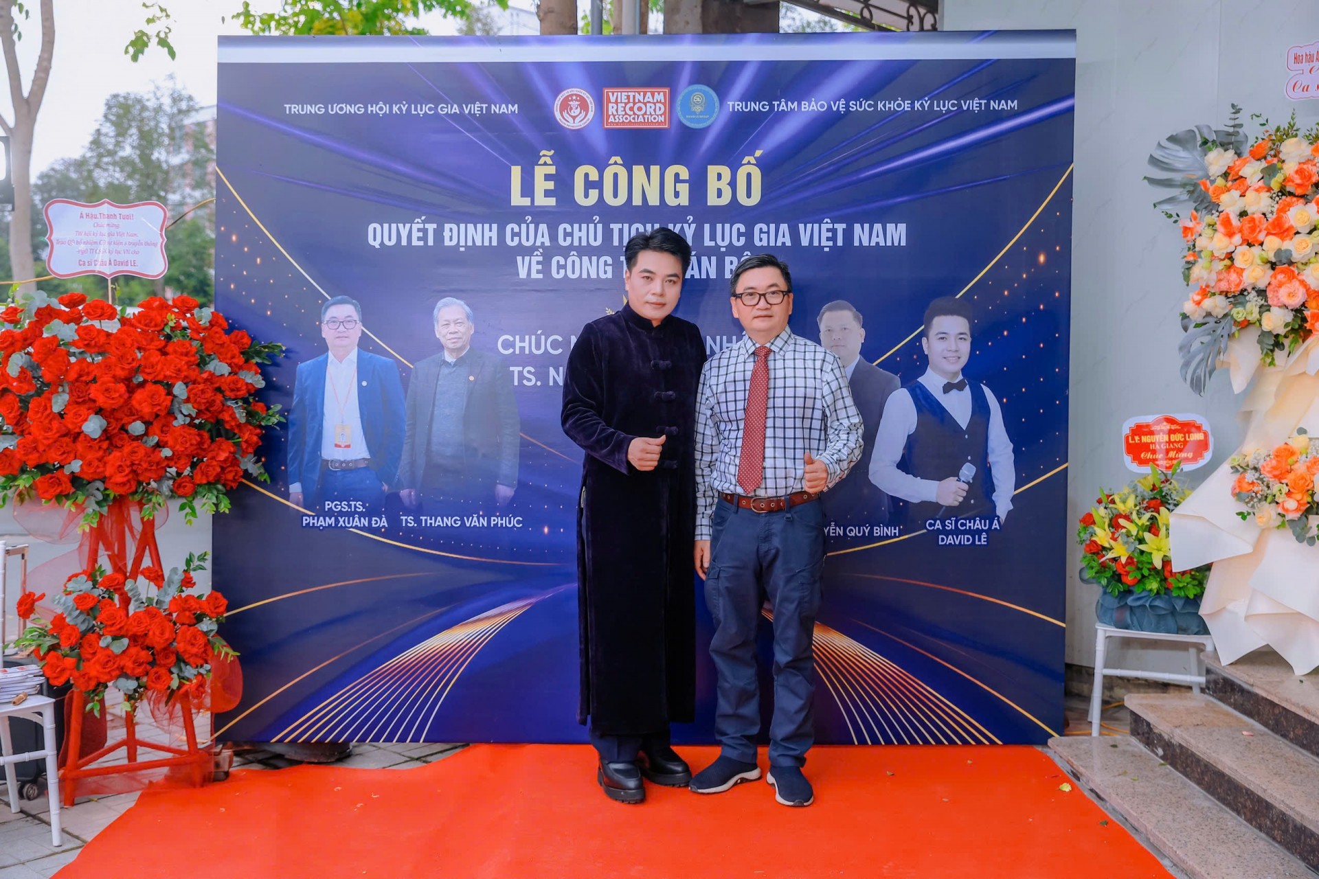 Lễ công bố quyết định bổ nhiệm Phó Giám đốc trung tâm chăm sóc sức khỏe kỷ lục Việt Nam Lễ công bố quyết định bổ nhiệm Phó Giám đốc trung tâm chăm sóc sức khỏe kỷ lục Việt Nam