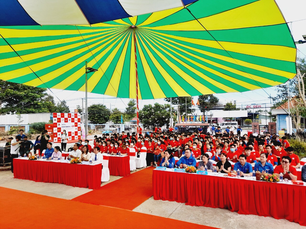 Sinh viên Bến Tre trải nghiệm "Hành trình SV - OK" Sinh viên Bến Tre trải nghiệm "Hành trình SV - OK"