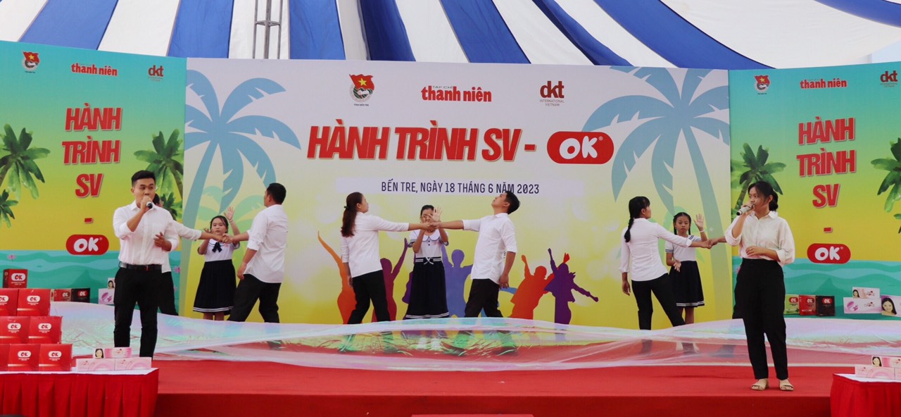 Sinh viên Bến Tre trải nghiệm "Hành trình SV - OK" Sinh viên Bến Tre trải nghiệm "Hành trình SV - OK"