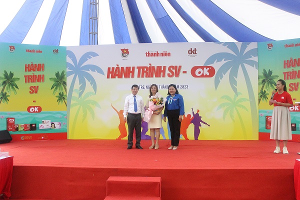 Sinh viên Bến Tre trải nghiệm "Hành trình SV - OK"