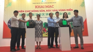 Phiên chợ nông sản, đặc sản vùng miền 2023 tại Hà Nội: Kết nối sản xuất và tiêu dùng