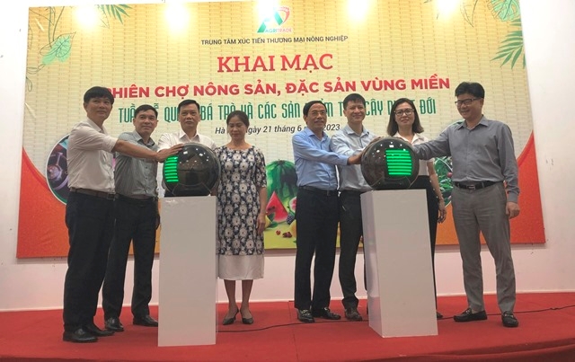 Phiên chợ nông sản, đặc sản vùng miền 2023 tại Hà Nội: Kết nối sản xuất và tiêu dùng Phiên chợ nông sản, đặc sản vùng miền 2023 tại Hà Nội: Kết nối sản xuất và tiêu dùng