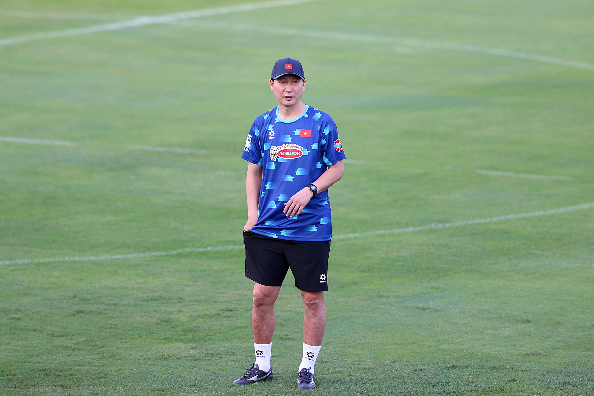 Buổi tập đầu tiên của tuyển Việt Nam với HLV Kim Sang Sik