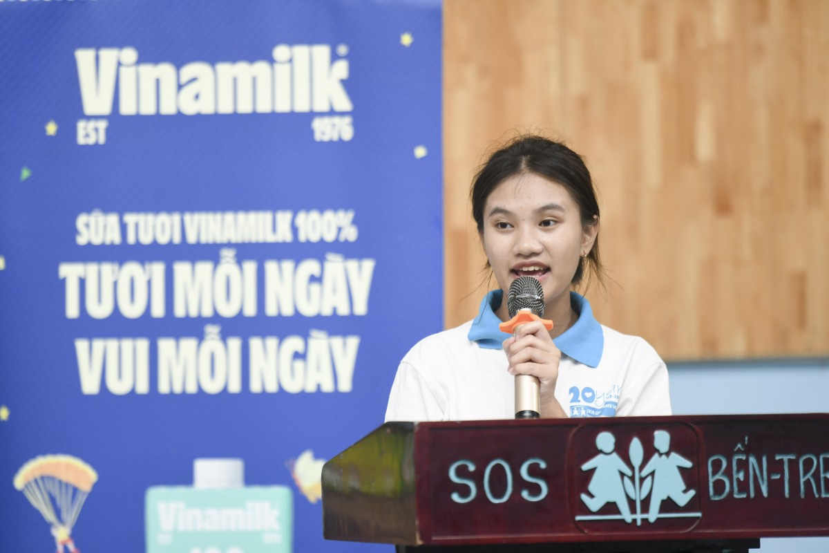 Mừng Quốc tế thiếu nhi 1/6, Vinamilk trao tặng gần 70.000 hộp sữa cho trẻ em khó khăn Mừng Quốc tế thiếu nhi 1/6, Vinamilk trao tặng gần 70.000 hộp sữa cho trẻ em khó khăn