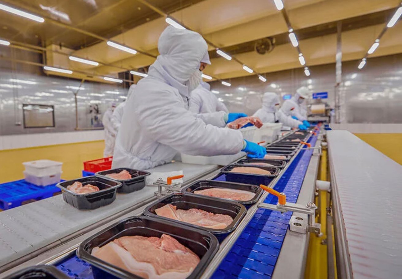 C.P bị tố bán "thịt bẩn": Thế cạnh tranh các đại gia thực phẩm trên thị trường Việt C.P bị tố bán "thịt bẩn": Thế cạnh tranh các đại gia thực phẩm trên thị trường Việt