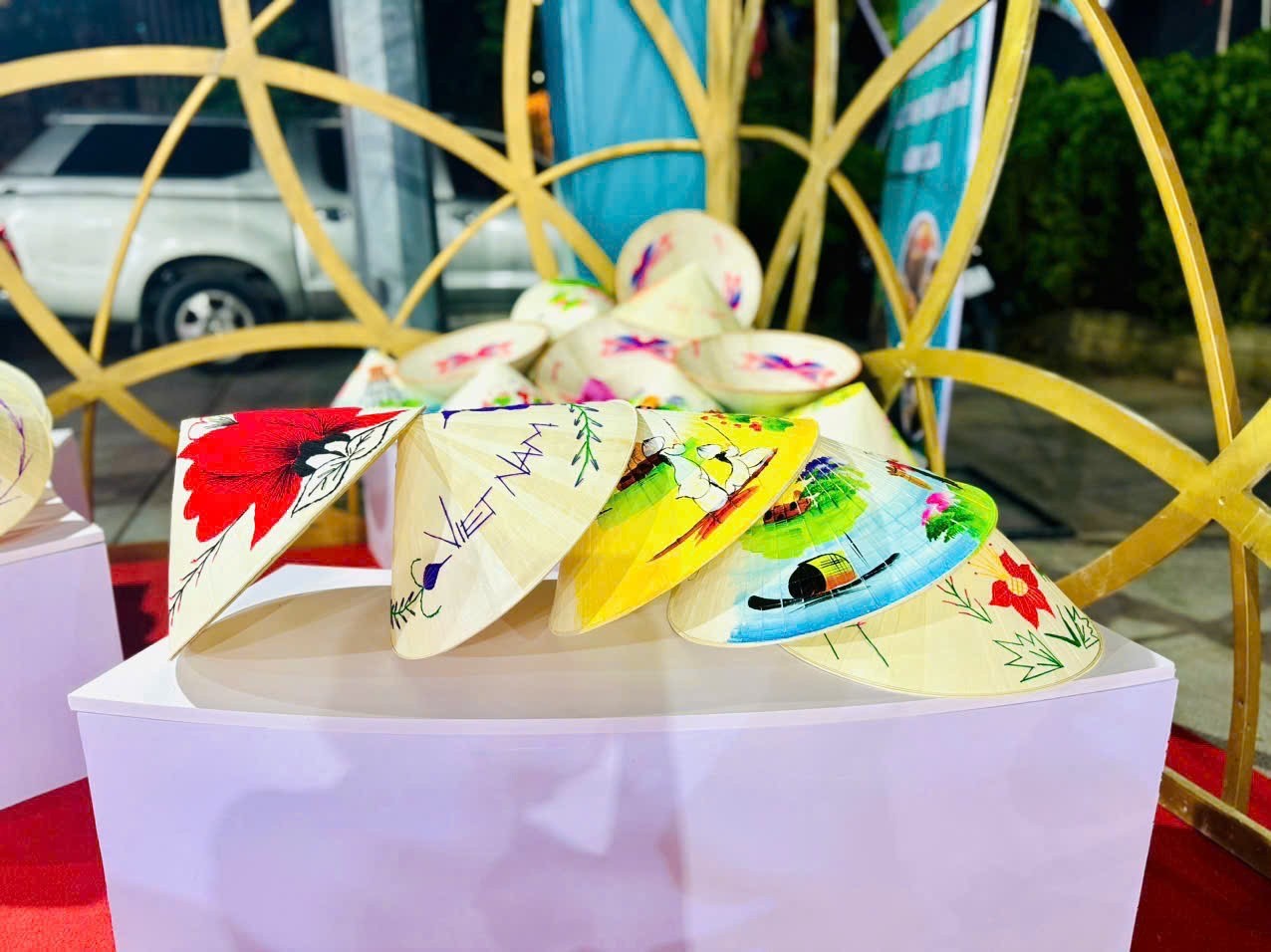 Hành trình gìn giữ bản sắc làng quê Việt Hành trình gìn giữ bản sắc làng quê Việt