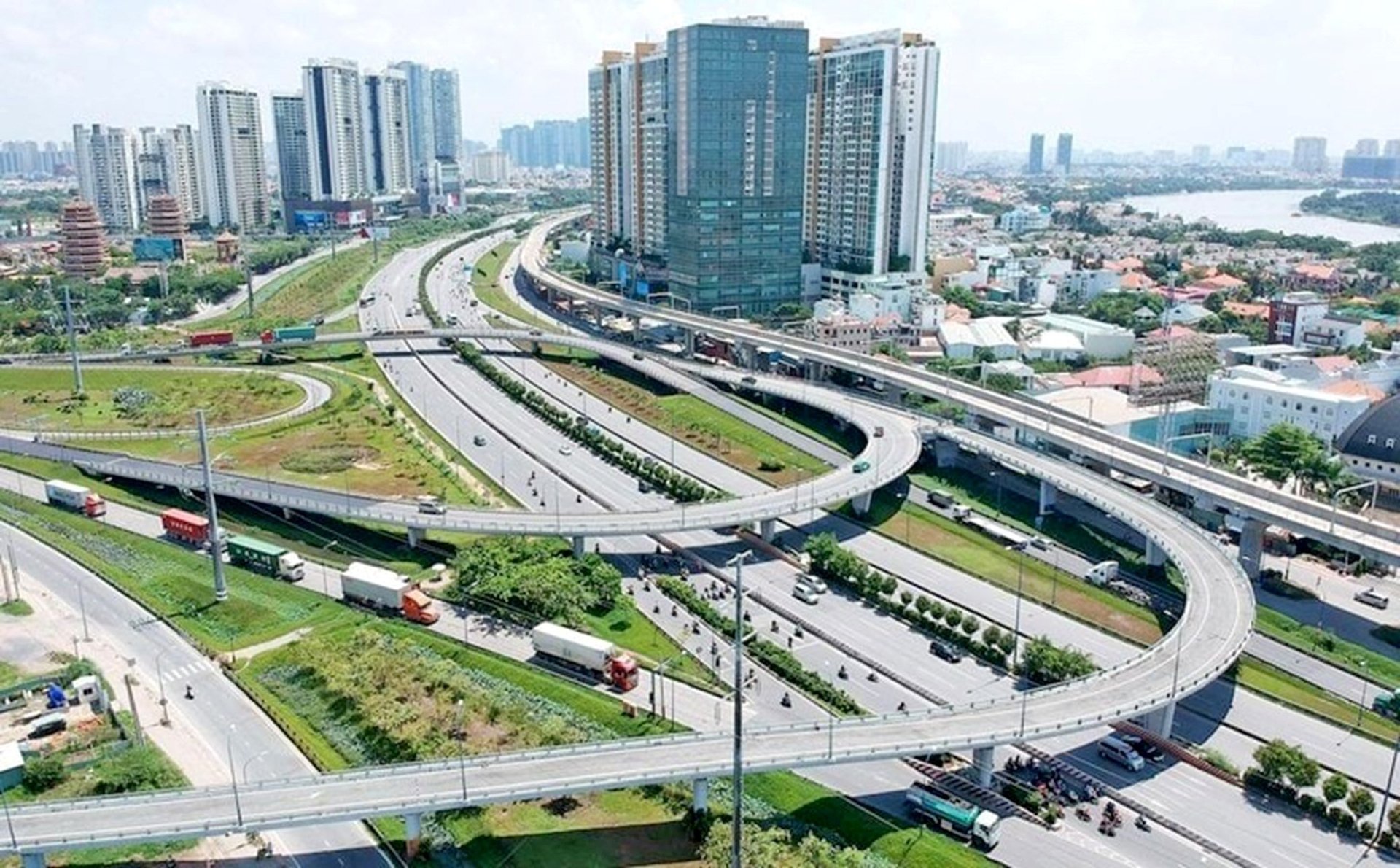 Sức bật của sản xuất chững lại: Dư địa nào cho tăng trưởng nửa cuối năm? Sức bật của sản xuất chững lại: Dư địa nào cho tăng trưởng nửa cuối năm?