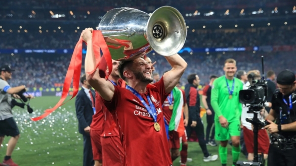 Cựu sao Liverpool và tuyển Anh… treo giày