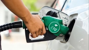 Xăng E10 chính thức phủ sóng toàn quốc: Chuyên gia nói gì trước lo ngại hại động cơ?