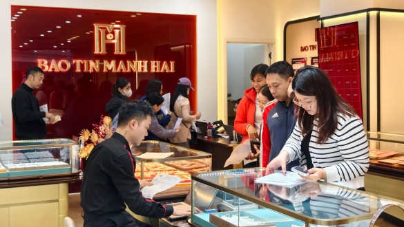 Giá vàng tuần qua: Chao đảo và giảm sâu