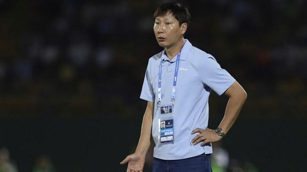 Tuyển Việt Nam nguy cơ văng khỏi top 100 FIFA và biến động lịch sử tại V-League