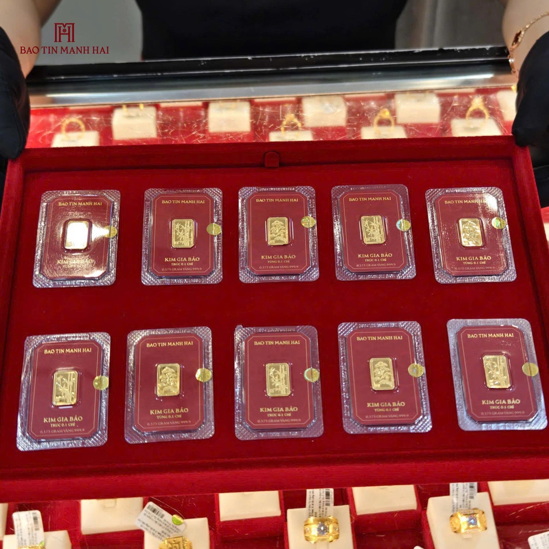 Giá vàng hôm nay 11/6: Giảm sốc, chạm mốc 131 triệu/lượng