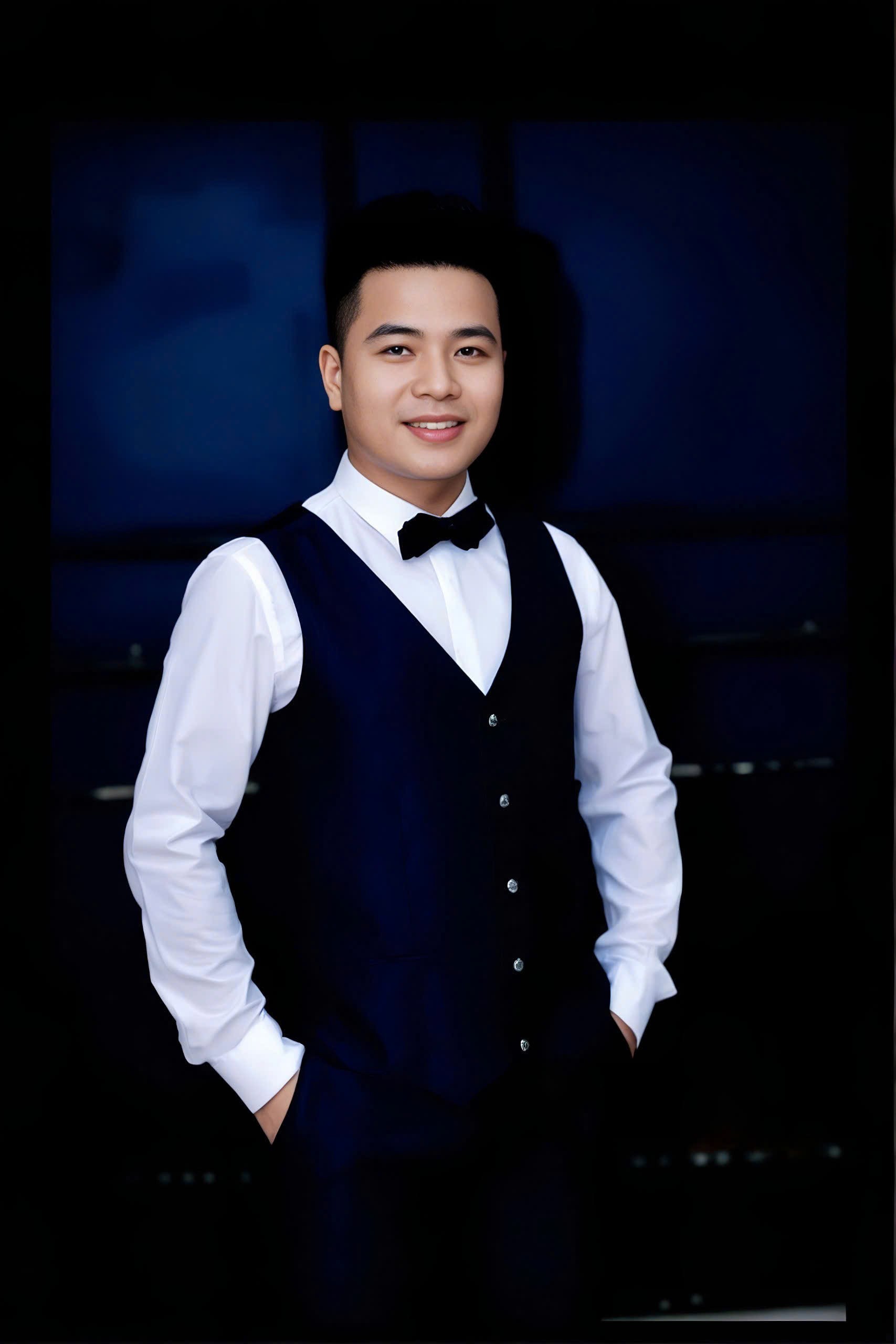 Ca sĩ Châu Á David Le  Hành trinh 20 năm tuổi Đảng, 30 năm cống hiến vì nghệ thuật và cộng đồng.