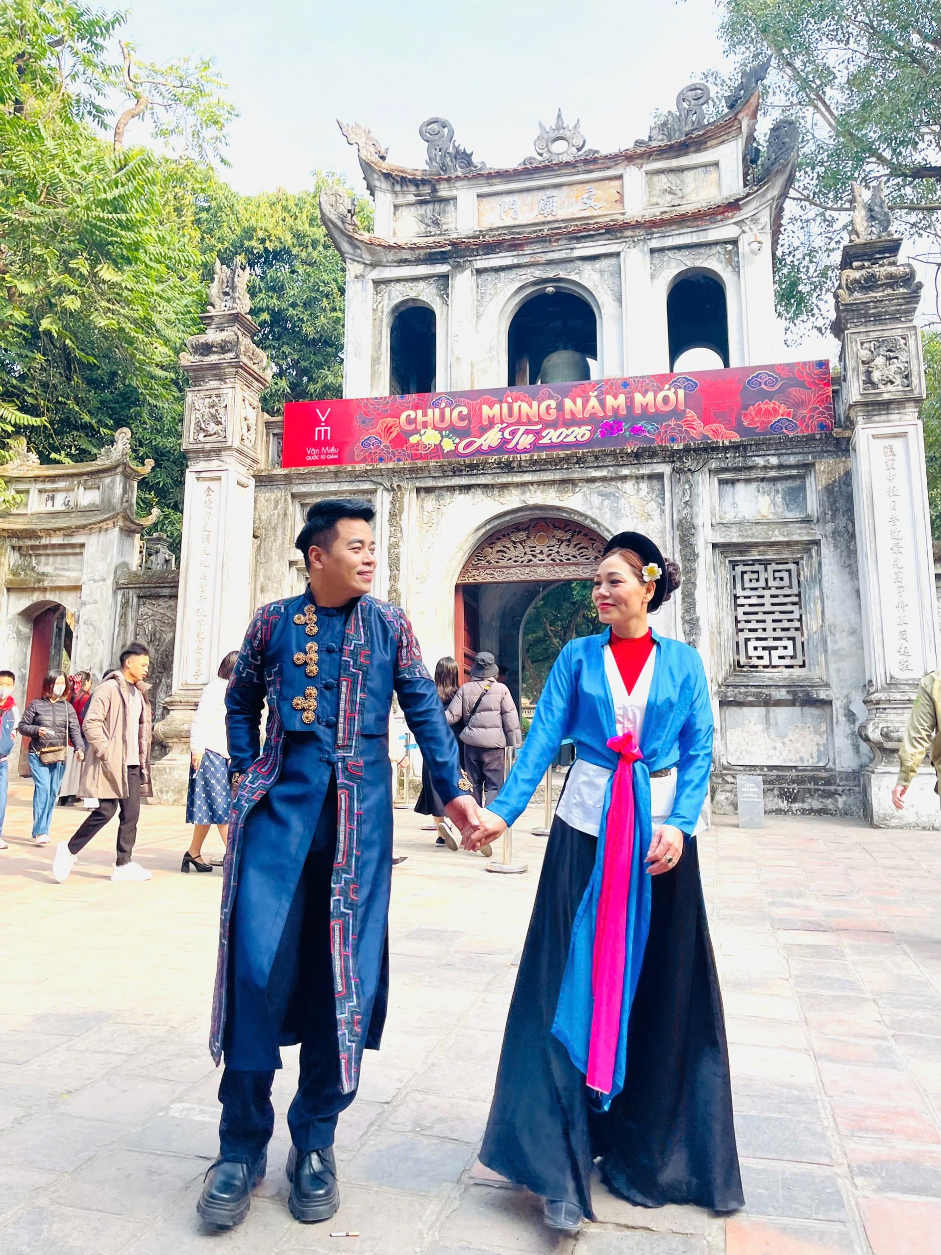 Ca sĩ Châu Á David Le  Hành trinh 20 năm tuổi Đảng, 30 năm cống hiến vì nghệ thuật và cộng đồng.