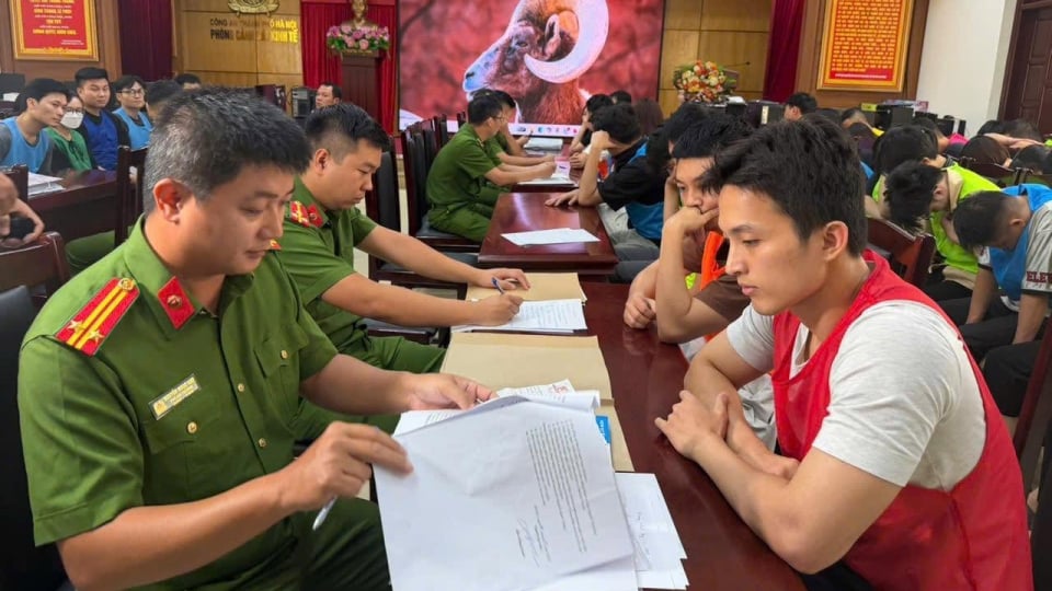 Khởi tố 187 bị can chiếm đoạt 181 tỷ đồng trong vụ "hợp đồng kỳ nghỉ" Khởi tố 187 bị can chiếm đoạt 181 tỷ đồng trong vụ "hợp đồng kỳ nghỉ"