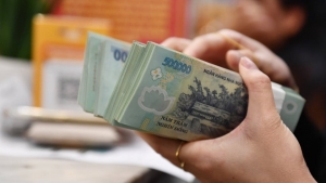 "Nới tỷ lệ vốn ngắn hạn cho vay trung dài hạn chỉ là giải pháp tình thế"