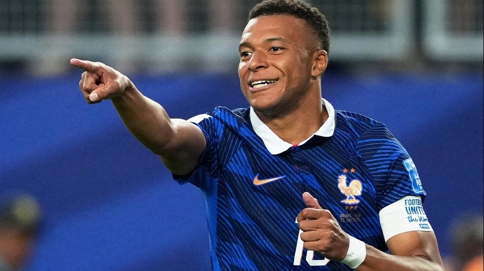 Kylian Mbappe lập cú đúp giúp Pháp hạ Iraq, áp sát kỷ lục vĩ đại của Messi