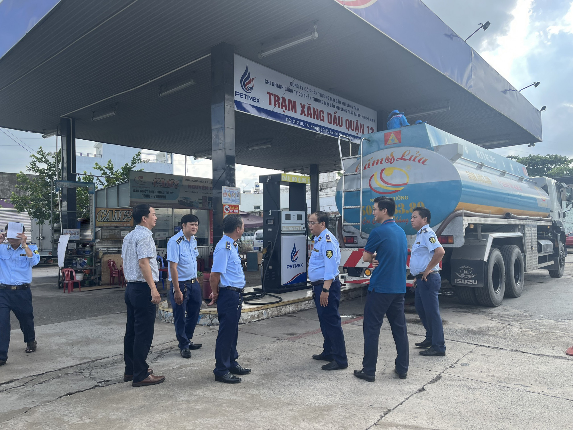 Hàng giả, hàng lậu bán qua zalo, facebook gia tăng