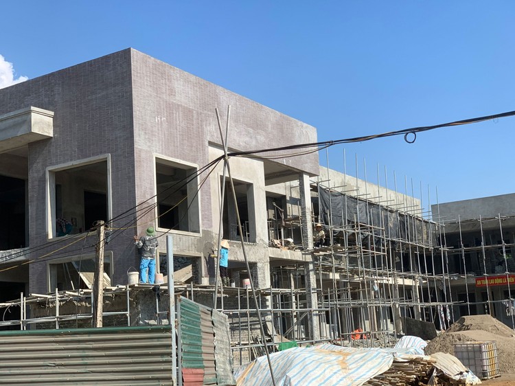 Trả giá đắt vì coi nhẹ việc tham dự thầu Nhà thầu trúng Gói thầu số 05 Thi công xây dựng thuộc Dự án Trường THCS Hiệp Hòa, thị xã Quảng Yên (tỉnh Quảng Ninh) từ chối ký hợp đồng vì không còn thấy hiệu quả. Ảnh minh họa: Nhã Chi