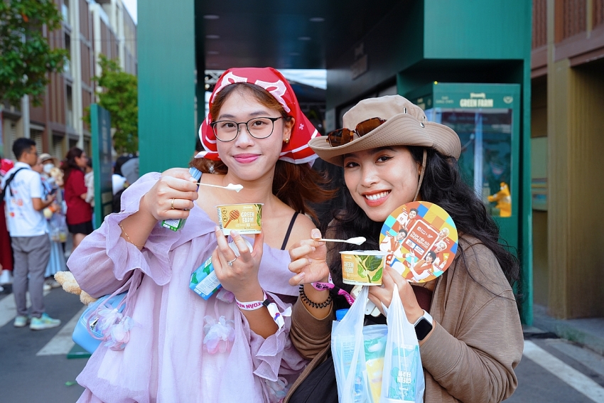 Vinamilk là thương hiệu duy nhất Việt Nam sở hữu 2 cúp Quán quân tại giải thưởng lớn của ngành sữa thế giới Vinamilk là thương hiệu duy nhất Việt Nam sở hữu 2 cúp Quán quân tại giải thưởng lớn của ngành sữa thế giới