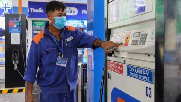 Giá xăng RON 95 giảm về dưới 20.000 đồng/lít trong chiều ngày 3/7 Giá xăng RON 95 giảm về dưới 20.000 đồng/lít trong chiều ngày 3/7