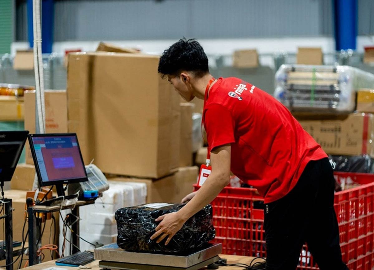 Hàng nhập khẩu dưới 1 triệu đồng sắp bị thu thuế VAT tự động