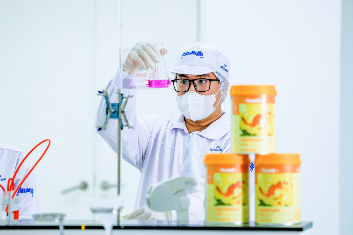 Đột phá dinh dưỡng 6 HMO từ Vinamilk Optimum liên tiếp tạo ấn tượng tại sân chơi quốc tế Đột phá dinh dưỡng 6 HMO từ Vinamilk Optimum liên tiếp tạo ấn tượng tại sân chơi quốc tế