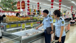 Đảm bảo nguồn cung hàng hóa, xử lý nghiêm hành vi găm hàng, thổi giá trong mưa bão