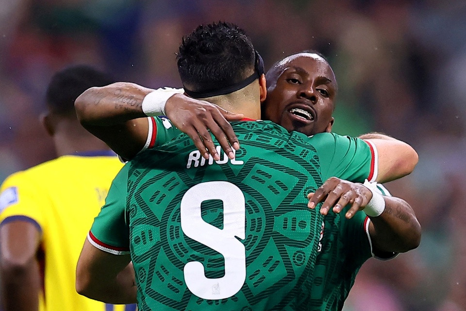 Mexico thắng Ecuador 2-0: Chấm dứt lời nguyền 40 năm tại World Cup
