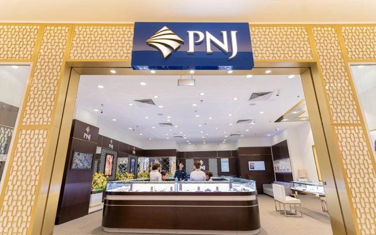 PNJ mua lại 5.900 tỷ đồng trang sức chỉ trong 20 ngày